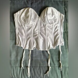 Dominique white corset size 40B